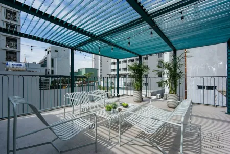 Avora Hotel