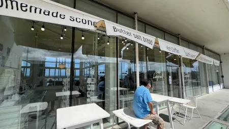 Cafe Layered Jeju Branch