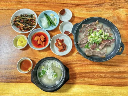 Sijang Gomtang