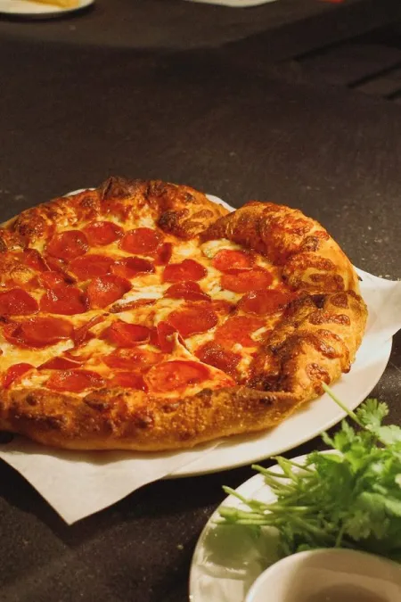eat my pizza