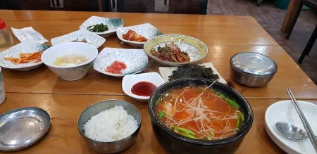 Gyeongnam Sikdang Bokguk Jeonmunjeom