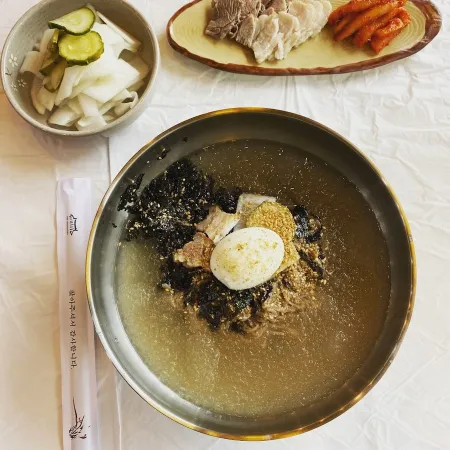 Yukdal Makguksu
