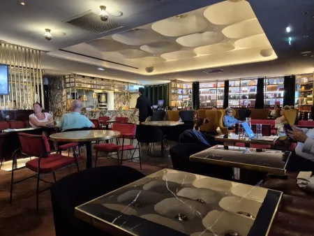 Restaurant LE Drugstore