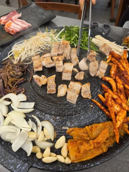 더덕솥뚜껑삼겹살
