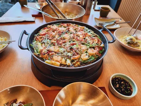 Sinsa Wa Kalguksu