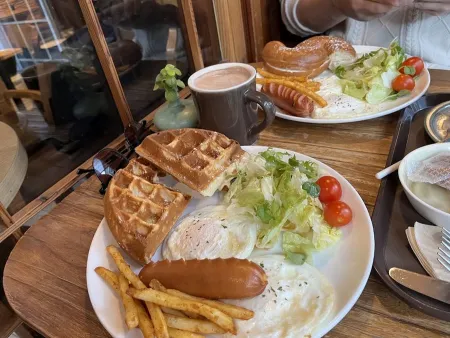 Coffee & Brunch (The Hanok)