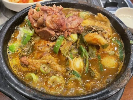전준수명품청기와감자탕 쑥고개점