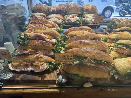 Sandwich Nare Daehakro Branch