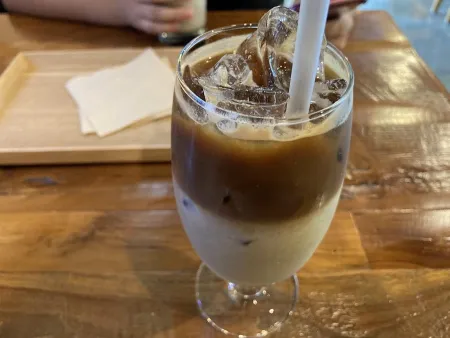 Damidam Cafe & Gallery