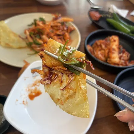 Useong Dak Kalguksu