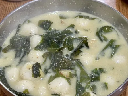 Byeolmi Son Kalguksu
