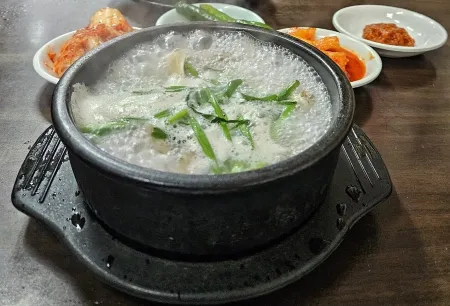 Eomeobul Dwaeji Gukbap