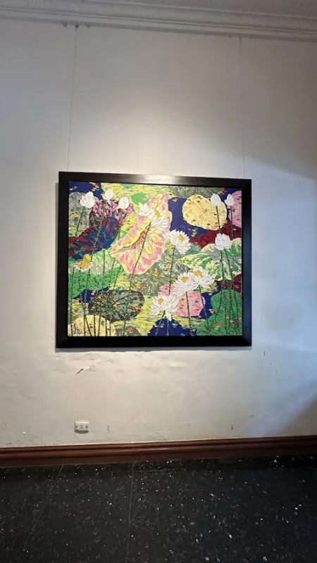 Apricot Gallery