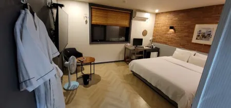 BONATHREE HOTEL