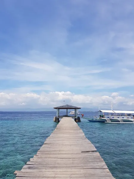 Hilutungan Island