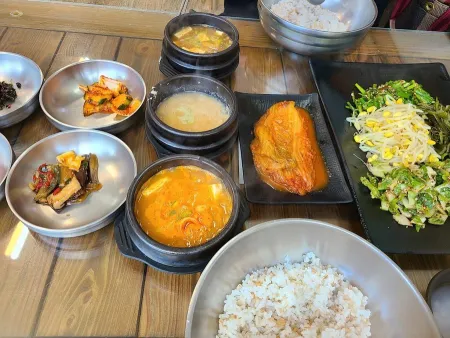 Hyunpung Dak Kalguksu Seongseo Moda Branch
