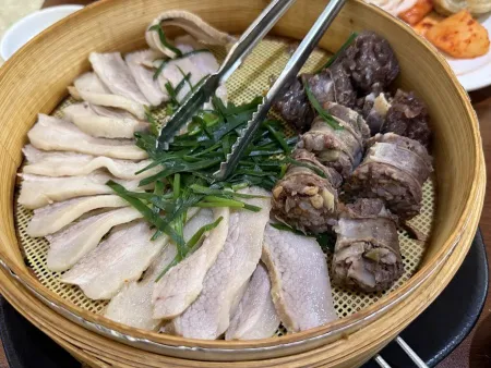 Samsam Ppyeoguk Apgujeong Branch