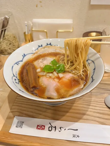 大阪らぁ麺しら石 北新地店