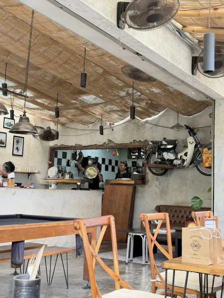 UM Brunch & Specialty Coffee