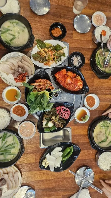 Sasang Mokchon Dwaeji-gukbap