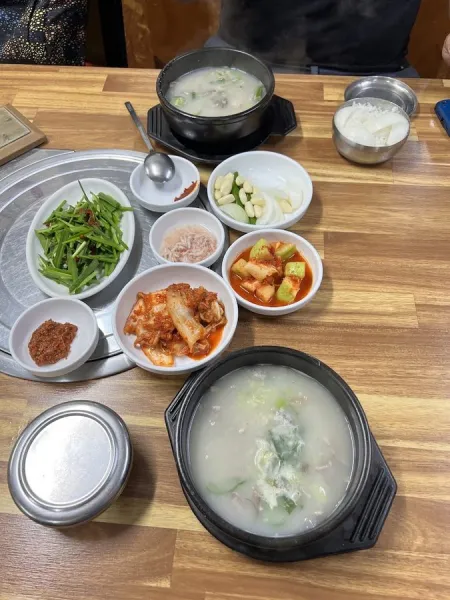Jinju Dwaeji Gukbap