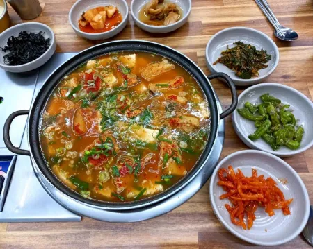 Gomone Kongtang