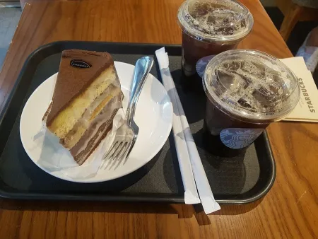 Starbucks Daechi Eunma Intersection