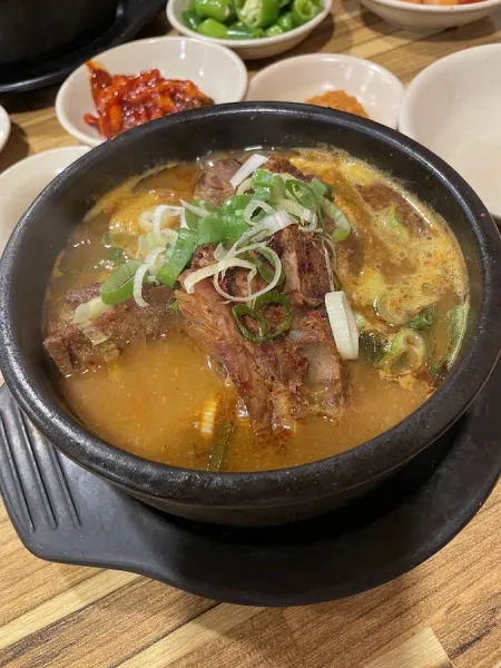 Honamjip Ppyeodagwi Gamjatang