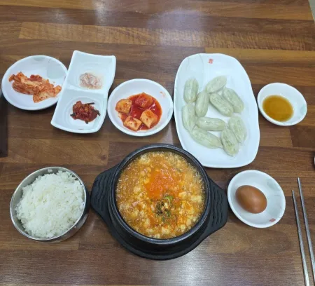 Jeonju 24-hour Kongnamul Gukbap