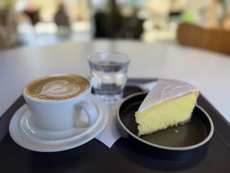 Onyuwol Cafe & Wine