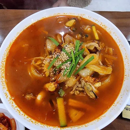 Jjamppong Gwan Busan Suyeong Branch