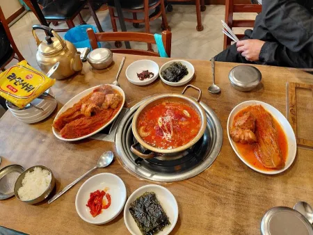 동인동한옥집김치찜