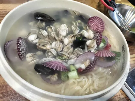 Haeundae 31cm Haemul(seafood) Kalguksu