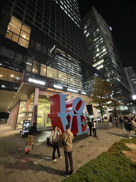 Love sculpture, Myeongdong
