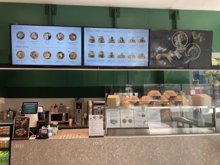 Salady Yeoksam Branch