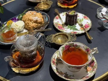 THE TEA CADDY