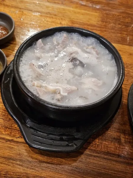 Seochon Jeontong Sundaeguk