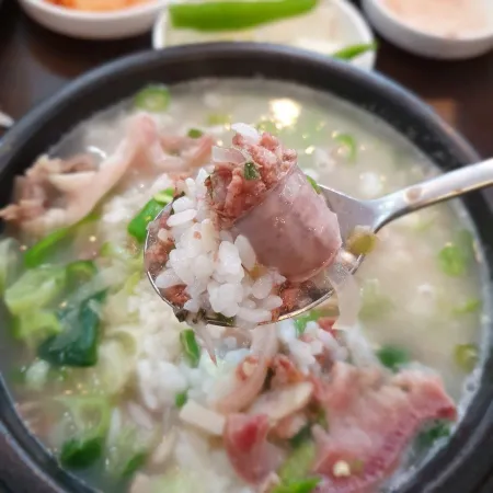 명동순대국