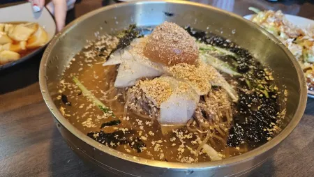 정선회관