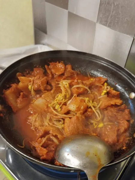 Neulpungseong Hanwoochon Hoegwan